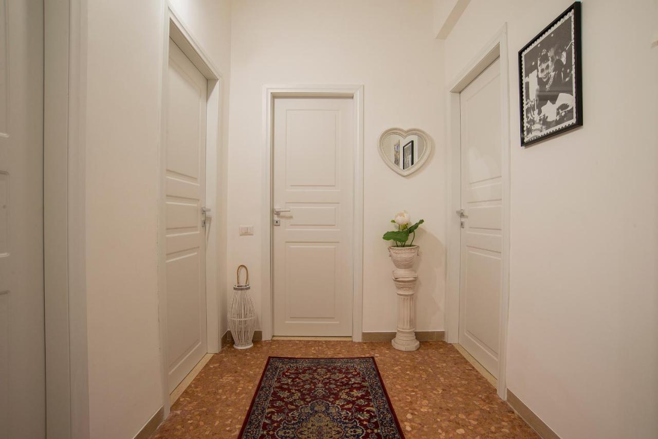 A Casa Di Ale Apartment Rome Exterior photo